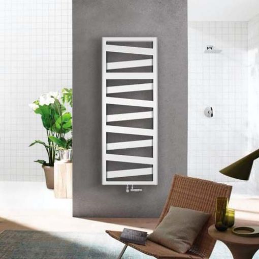 Picture of Zehnder Ribbon Chrome - 965 x 500mm 261 Watt - Chrome